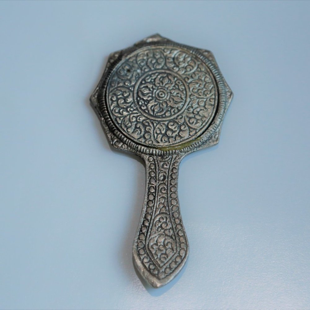 NWT Metal carved Hand Mirrors & Silver carved box - Picture 5 of 9